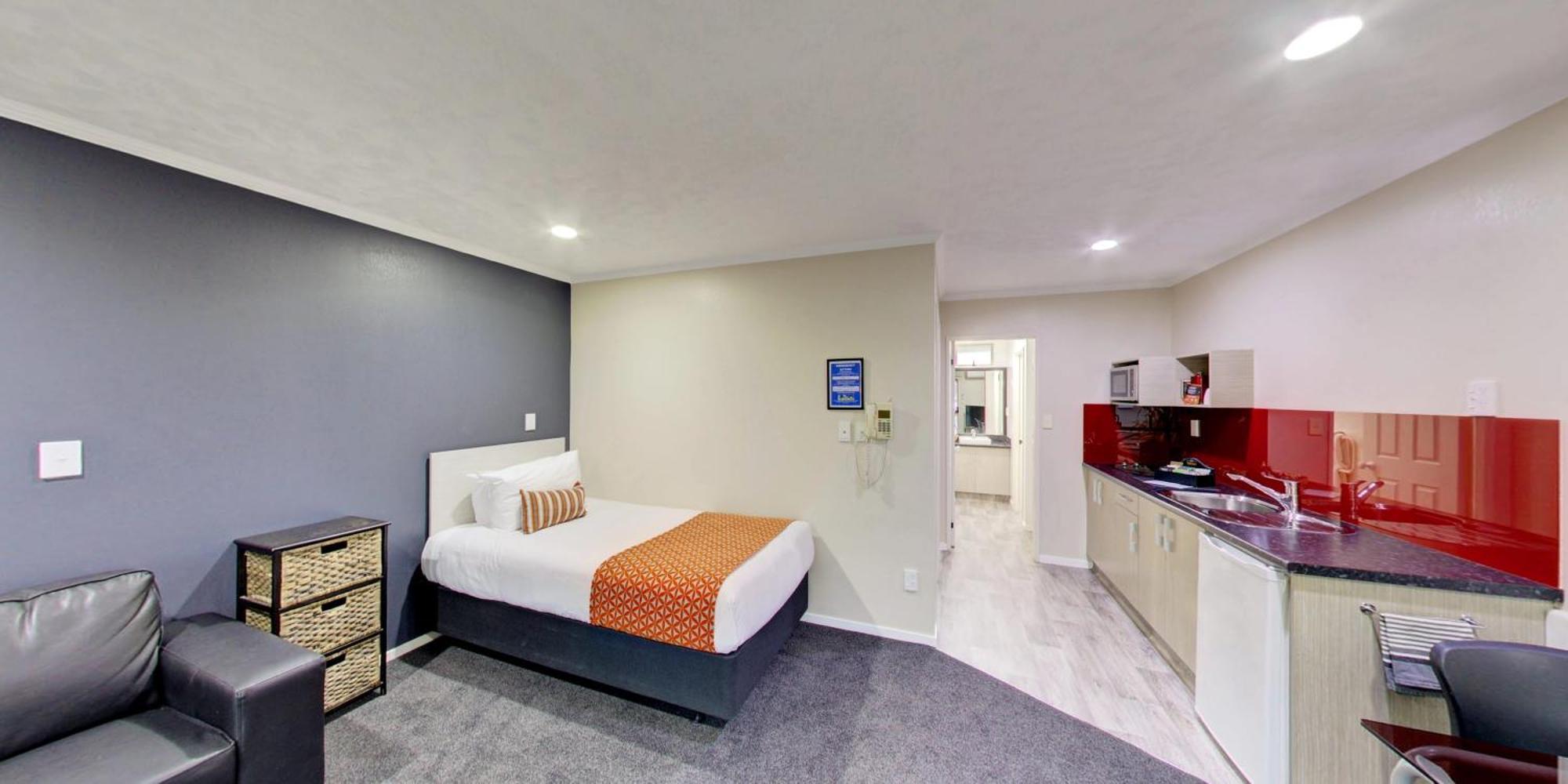 Capri On Fenton Motel 4*